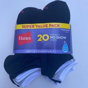 NEW Hanes Women’s no show socks soft and comfortable shoe size 5-9
